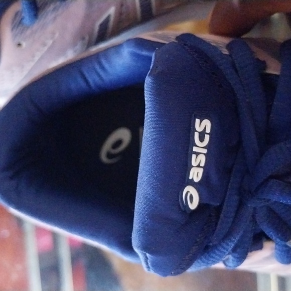 ASICS Tennis Shoes - Picture 3 of 6